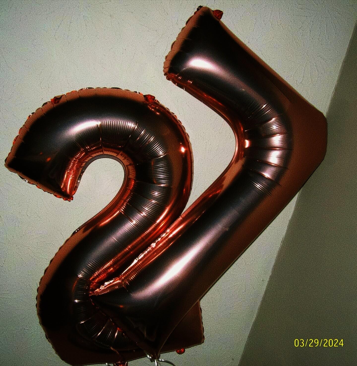 Big 40 Inch Coffee Brown 2 Number Balloon Birthday Decoration, Dark Brown Number 2 Helium Balloons 12 20 22 23 24 26 28 32 42 Celebration, Boy Girl Baby Anniversary Party Graduations Supplies