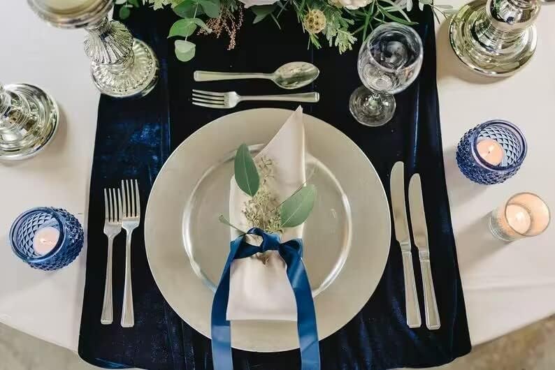 Velvet Table Runner, 10ft Luxurious Wedding Reception Decorations Soft Velvet Fabric Table Linen Overlay for Party (20 x 120 inch, Navy)