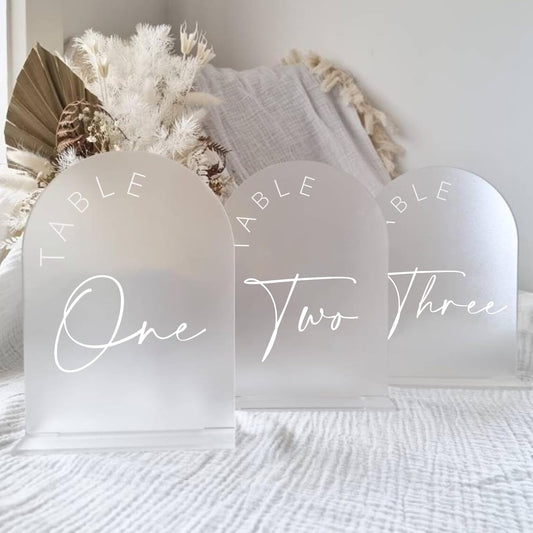 JINMURY Frosted Arch Wedding Table Numbers 1-15 with Stands, 5x7 Inch Frosted Arch Acrylic Sign with White Letters, Arched Acrylic Table Numbers for Wedding Reception