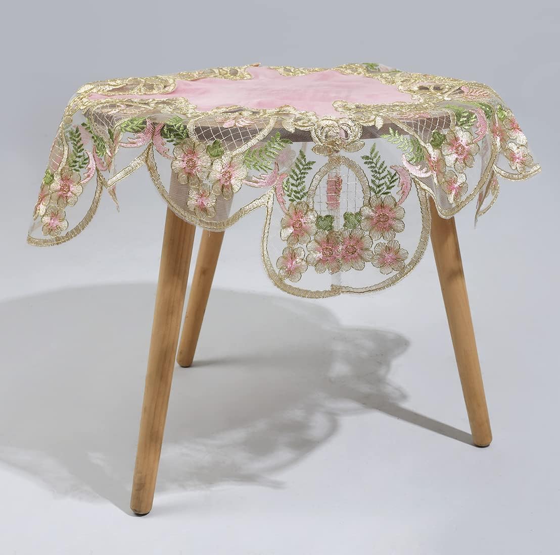 vctops Damask Lace Patchwork Tablecloth Luxury Square Small Table Cover Elegant Floral Embroidered Lace Table Cloth for Party Kitchen Dinning Picnic Decoration (Type P,22"x22")