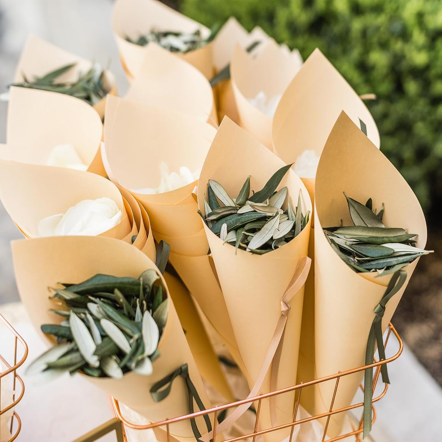 PATIKIL Wedding Confetti Cones, 120 Pcs Paper Tapers Cone Flower Petal Paper Cone Holder for Party Engagement Holiday Birthday DIY Decoration, Brown