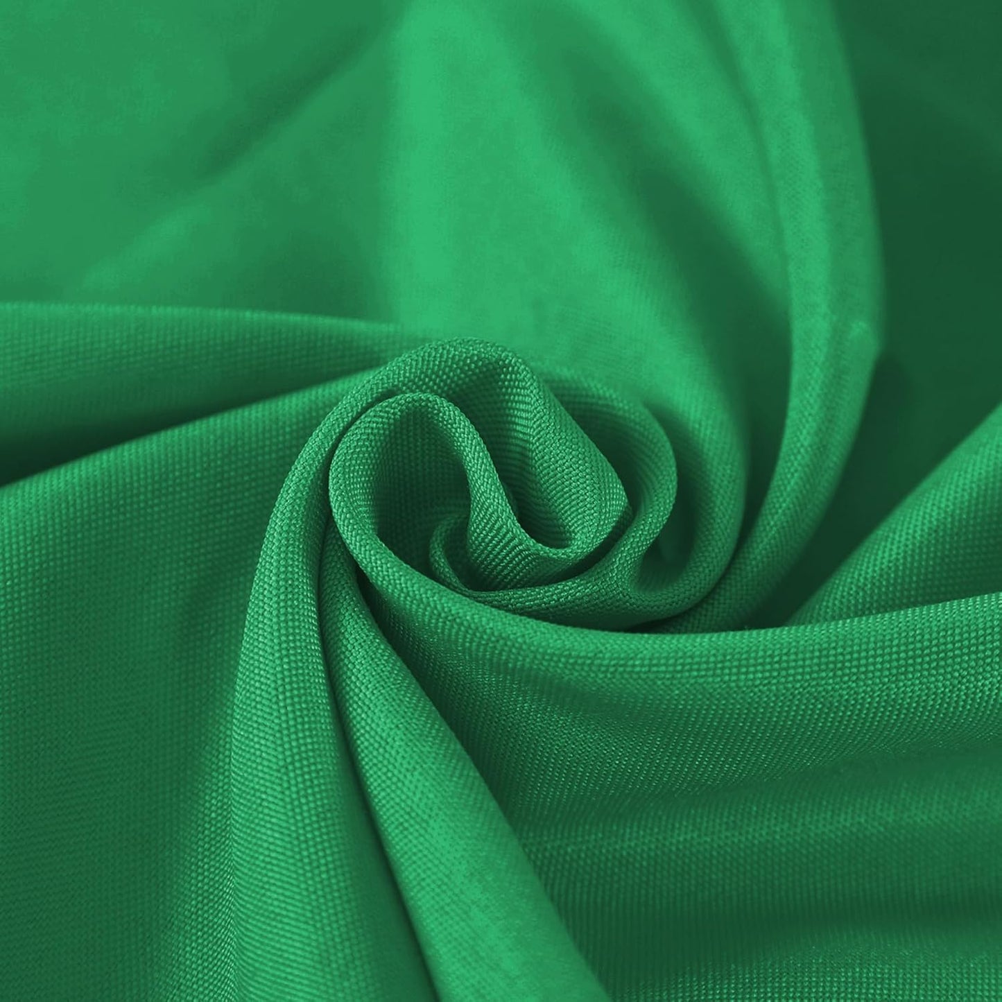 Fokitut 2 Pack Waterproof Round Tablecloth, 120 Inch, Stain Resistant and Wrinkle Polyester Table Cloth, Fabric Table Cover for Kitchen Dining, Wedding, Party, Holiday Dinner-Emerald