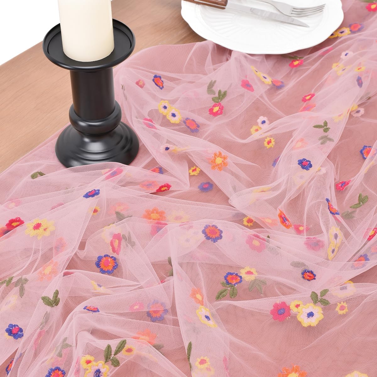 Joanlody Blushing Pink Embroidery Daisy Fall Thanksgiving Table Runner Florals Seasonal Tulle Table Runner Holiday Kitchen Dining Table Decoration for Home Party Indoor
