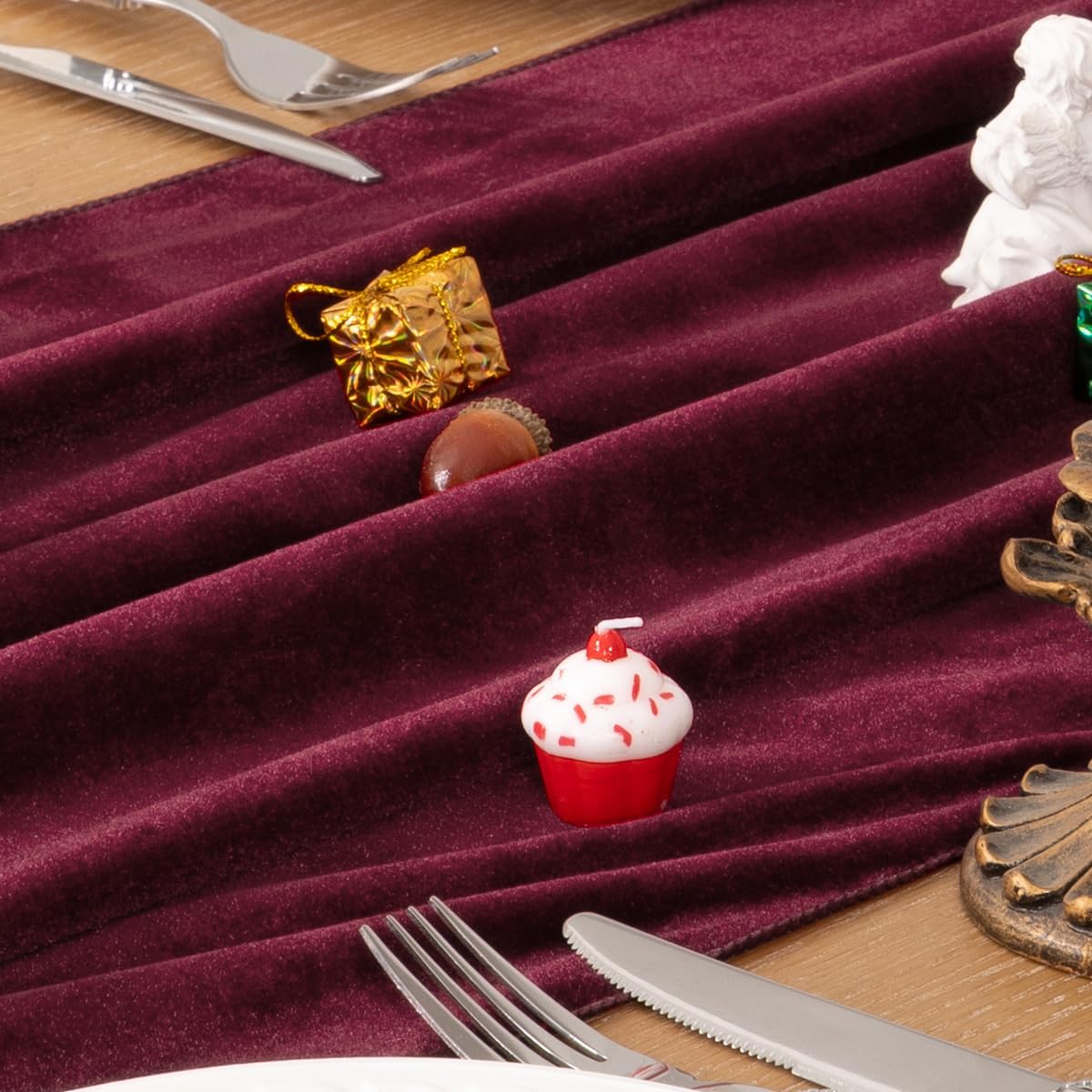 MLMC Burgundy Velvet Table Runner 10ft Elegant Luxury Wine Red Velvet Fall Table Runner 20x120 Inches Table Decor for Wedding Bridal Shower Home Party Halloween Chritmas Decor