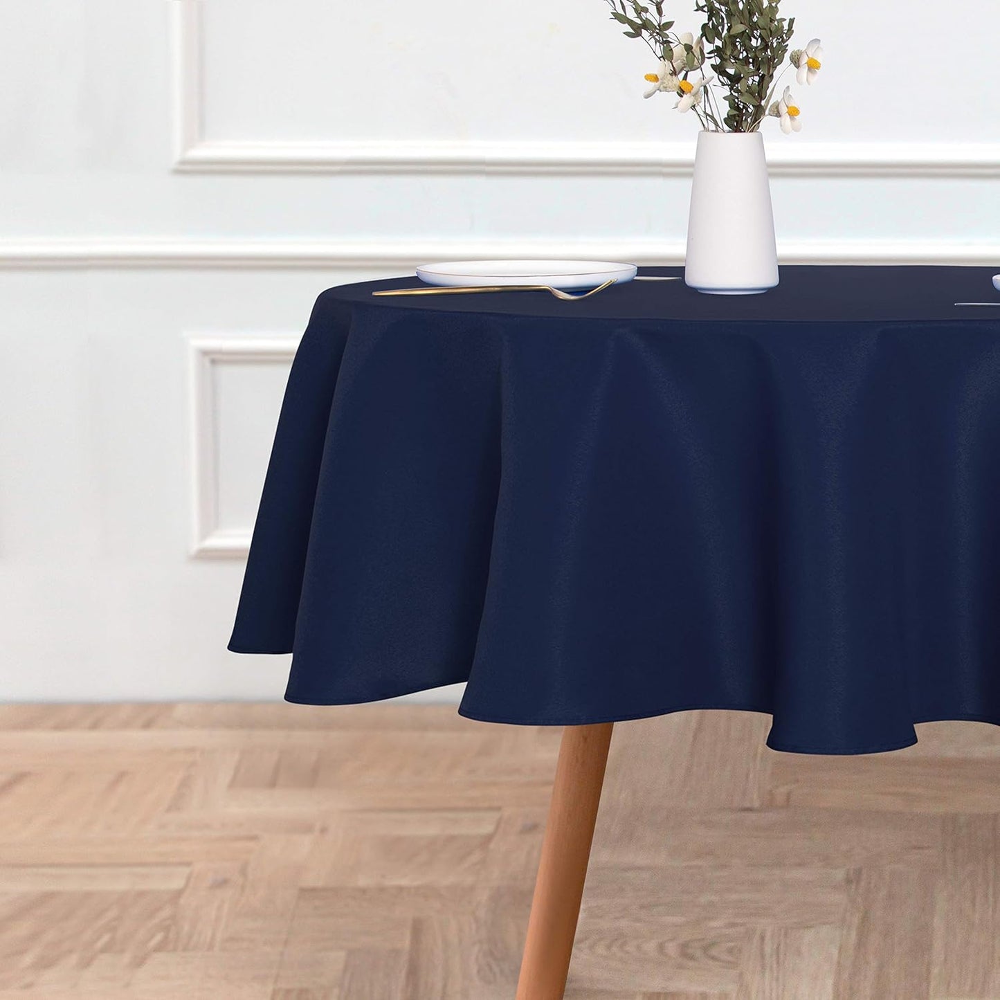 sancua 60 Inch Round Tablecloth (Fits 20-48 Inch Tables), Water Resistant Spill Proof Washable Polyester Table Cloth Decorative Fabric Table Cover for Dining, Buffet Parties and Camping, Navy