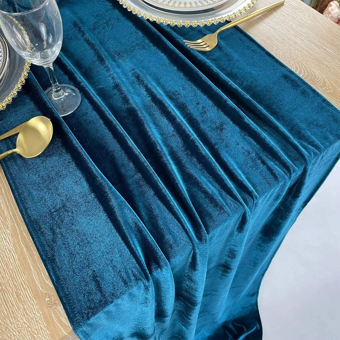 Luxurious Velvet Table Runner, 10ft Wedding Reception Decorations, 20x120inch Soft Velvet Fabric, Table Linen Overlay, Wedding Table Runners (Teal Blue, 20X120inch, 5pack)