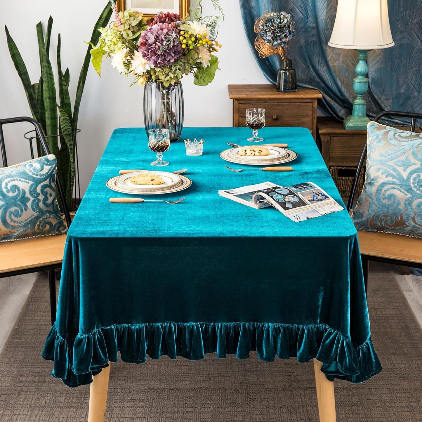 Velvet Tablecloth Luxurious Solid Rectangle Table Cloth,Oblong Retro Farmhouse Ruffle Tablecloths Washable Table Cover for Party Wedding Baby Shower Kitchen Dinning Tabletop Decoration