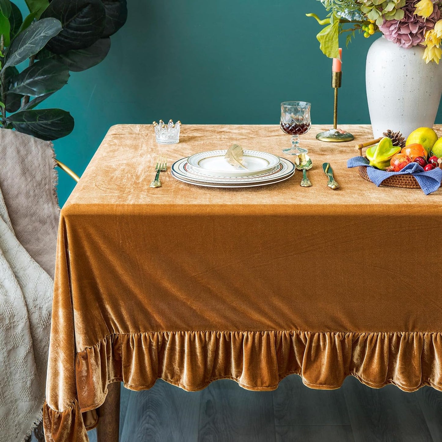 Velvet Tablecloth Luxurious Solid Rectangle Table Cloth,Oblong Retro Farmhouse Ruffle Tablecloths Washable Table Cover for Party Wedding Baby Shower Kitchen Dinning Tabletop Decoration