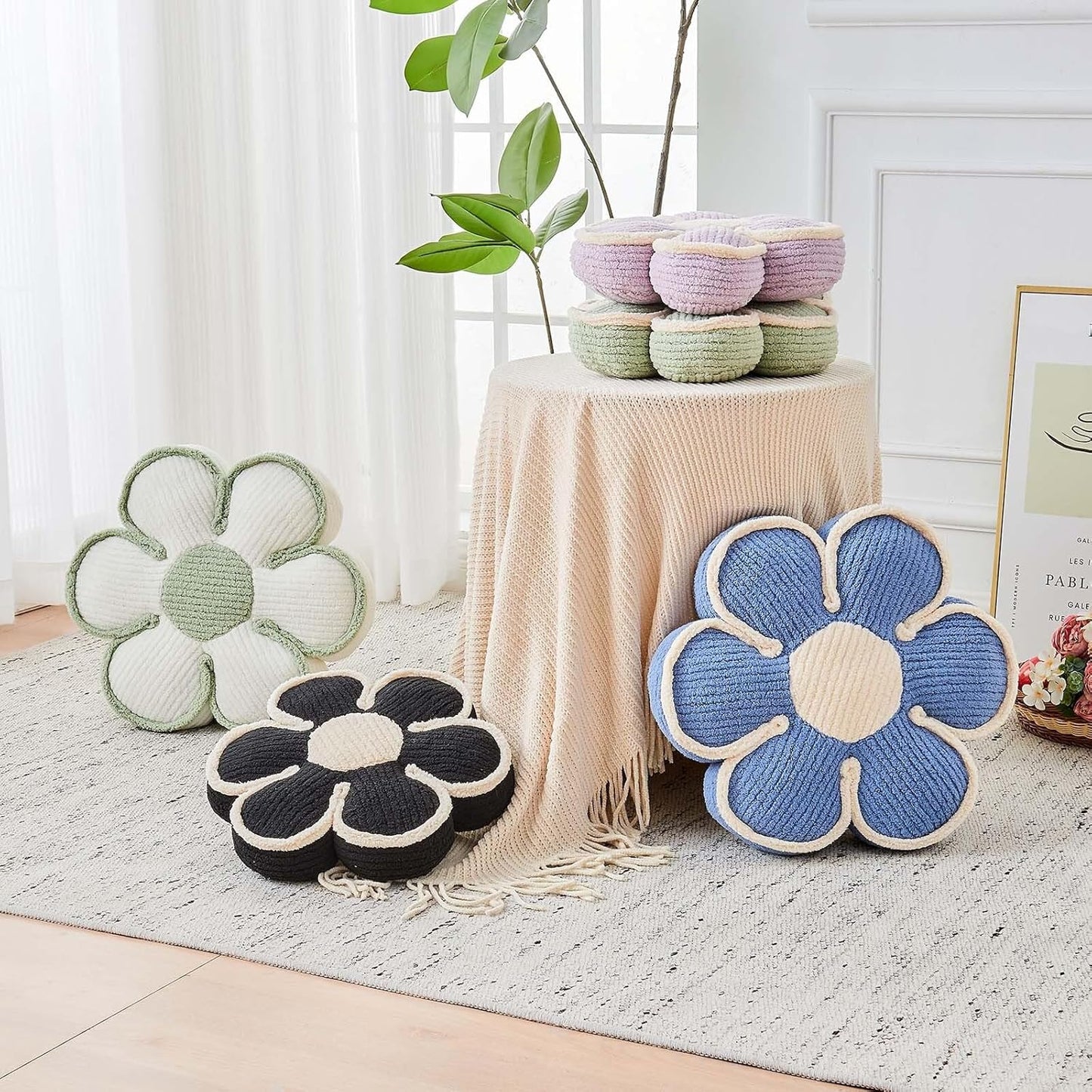 Flower Pillow, Soft Flower Decorative Throw Pillow, Cute Daisy Flower Shaped Seating Floor Cushion Room Décor Plush Pillows for Sofa Couch Bed (17.7 Inch, Black)