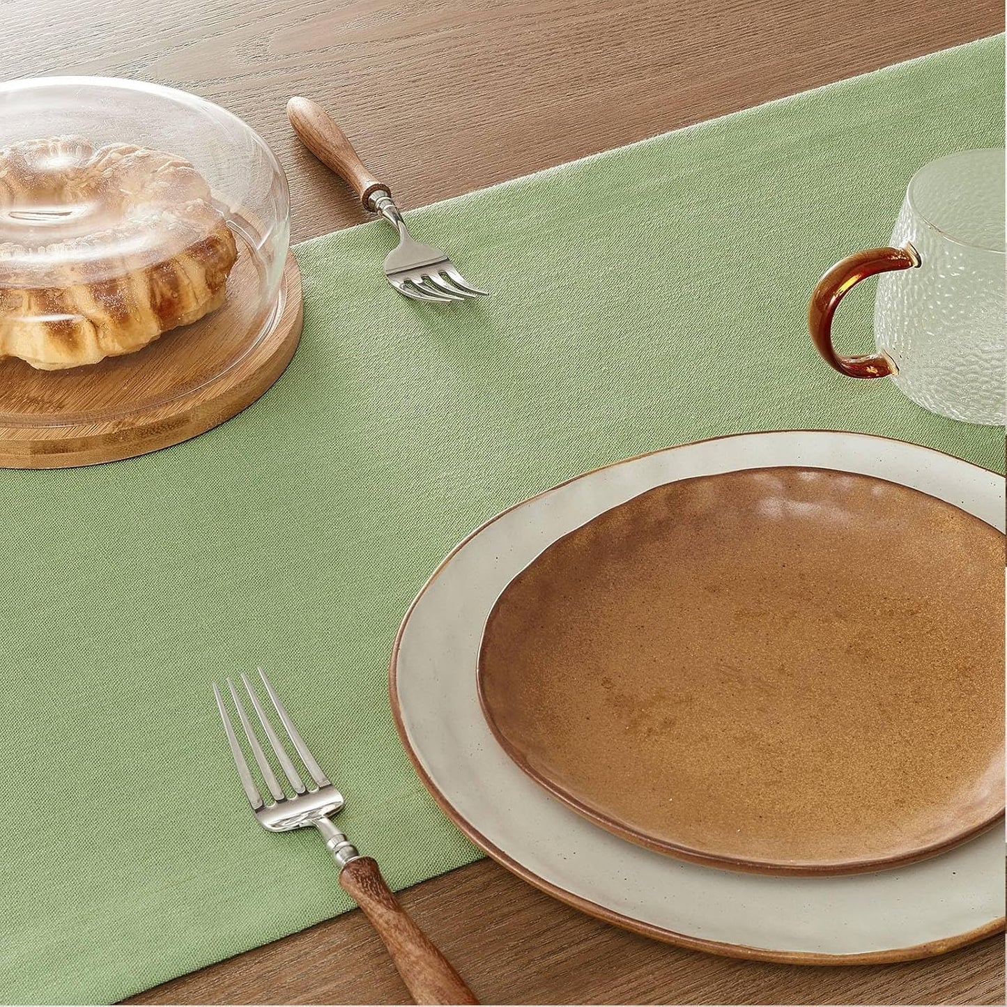 ZeeMart Linen Textured Border Table Runner, 14 x 60 Inch Green, Farmhouse Style Sage Green Table Runners 60 Inches Long, Easy Care Everyday Polyester Table Runner